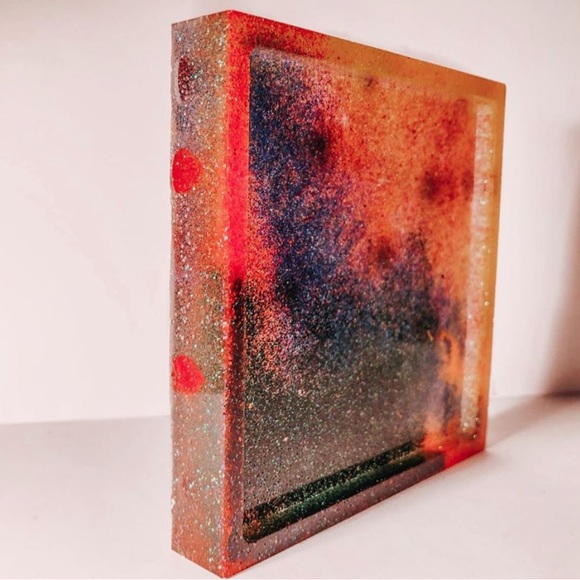 Rainbow Ashtray with Hearts - Picture 2 of 3